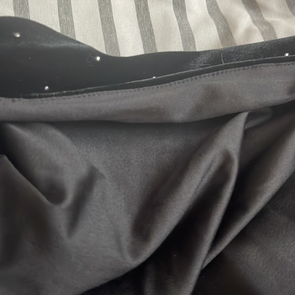 BCBGMAXAZRIA Velvet Rhinestone
Detail Gown in Black
Size: XL BCBGMaxAzria - Picture 3 of 4